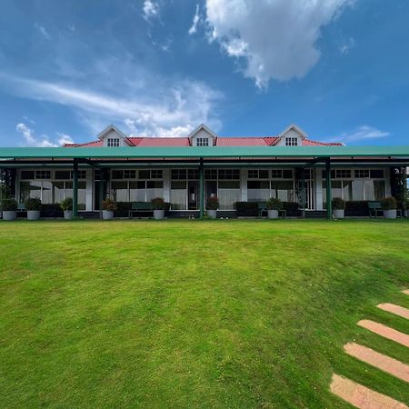 Cloudy Court Resort Idukki Esterno foto