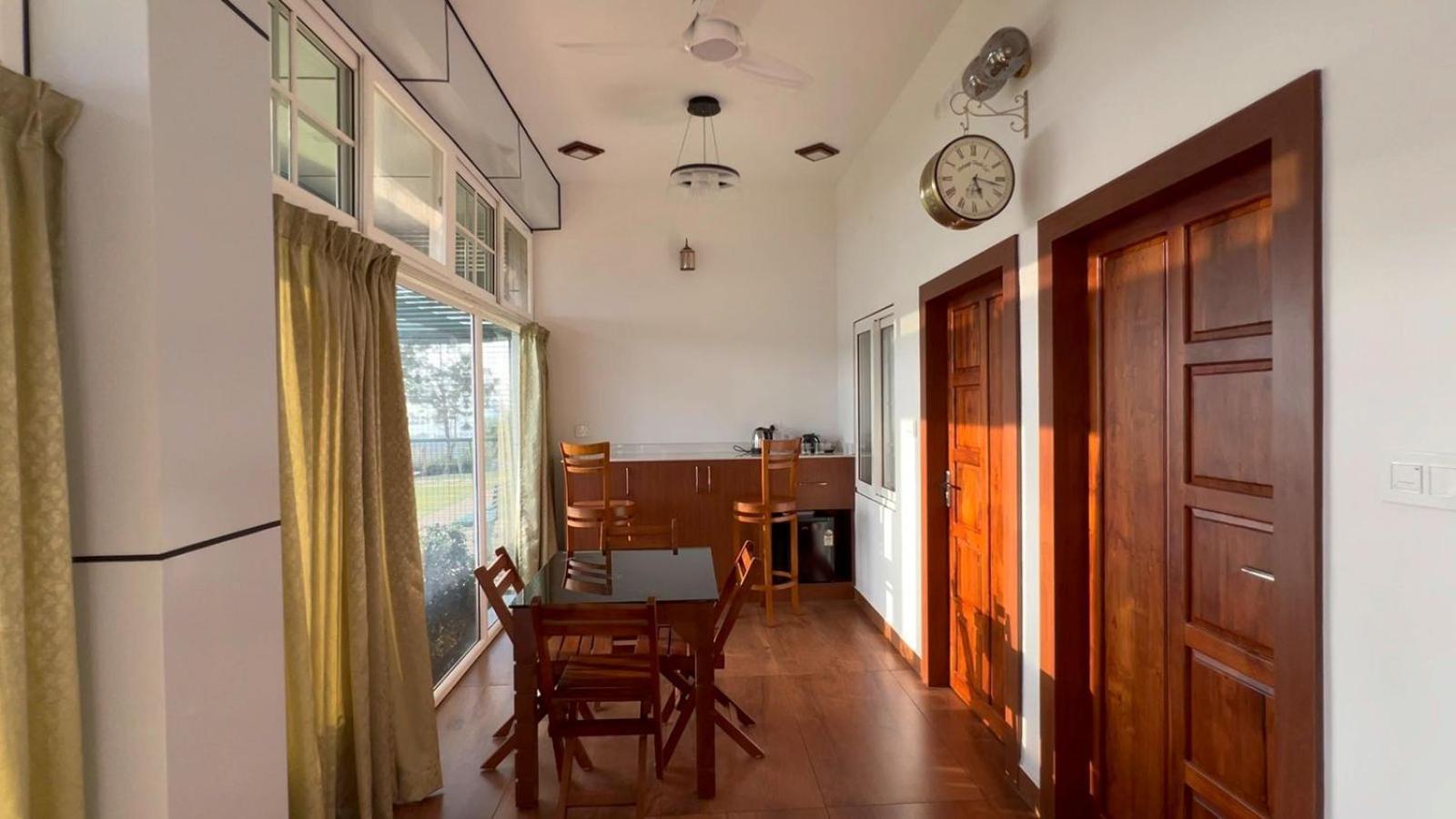 Cloudy Court Resort Idukki Esterno foto