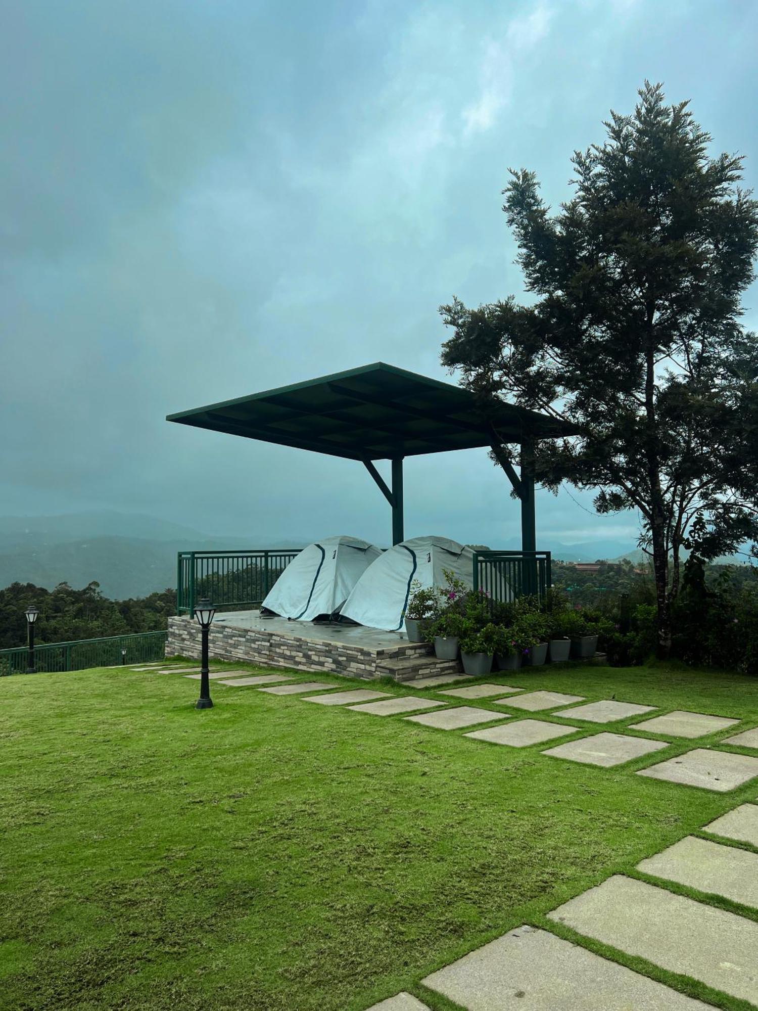 Cloudy Court Resort Idukki Esterno foto